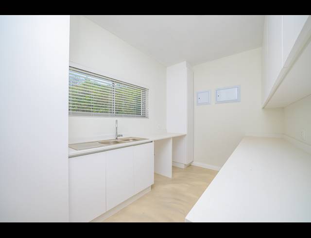 3 BEDROOM APARTMENT TO LET IN SHAKAS ROCK